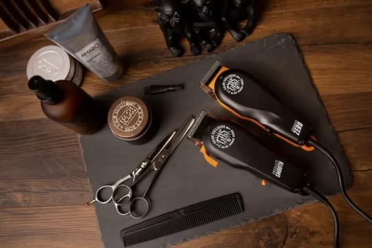 Mau Buka Usaha Barbershop? Simak Tantangannya dan Cara Mengatasi Kekurangan dan Sukses di Pasar yang Kompetitif